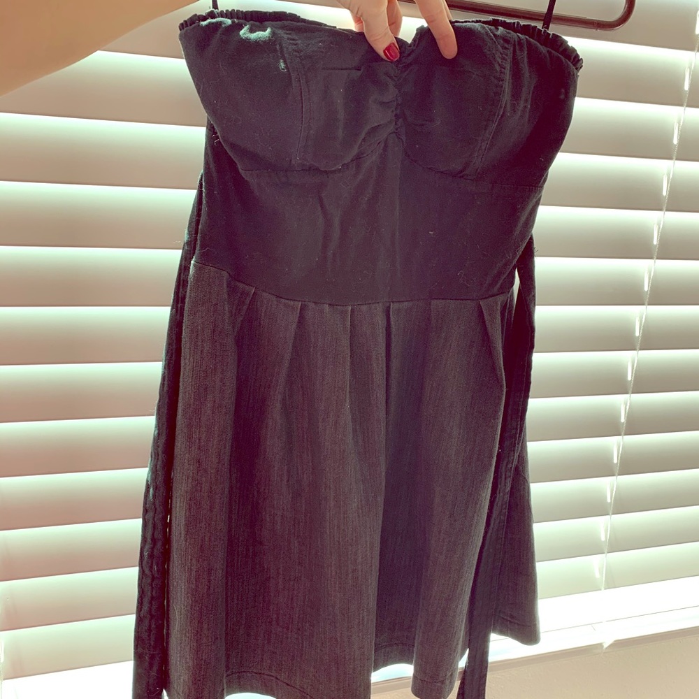 Modern strapless bow tie back mini